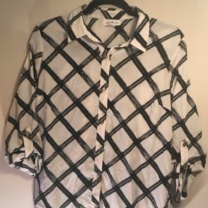 Black and white pattern top